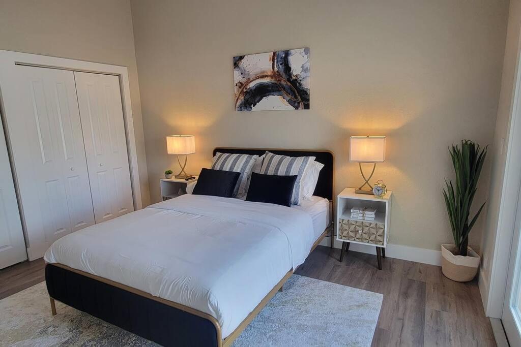 Alluring Luxury Oasis, Modern Comfort & Relaxation Wellington Exterior foto